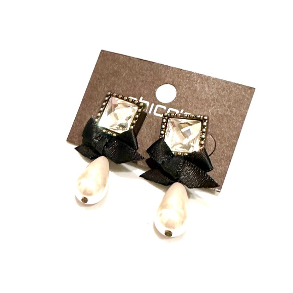 CHICO’s Parisian Chic Bow & Drop Pearl Earrings | NWT - Picture 4 of 8